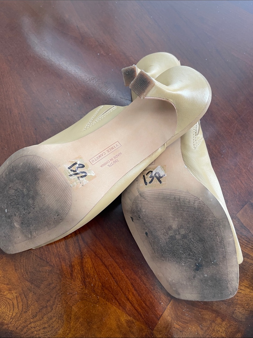 Vince Camuto Women's Beige/Tan Leather Slide Mules 7 - Picture 4 of 5